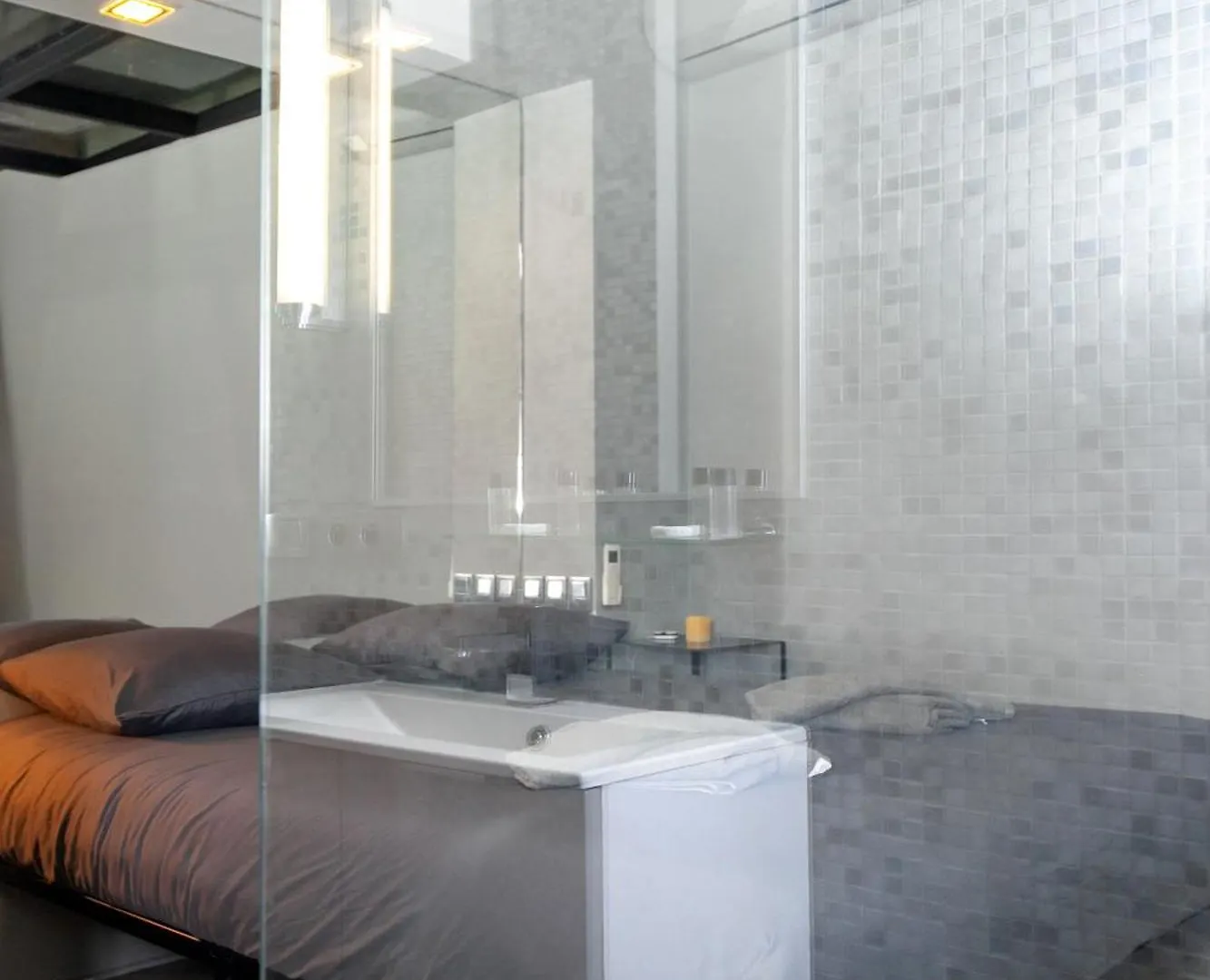 Loft Atypique Avec Terrasse, Calme Et Cosy Apartamento *
